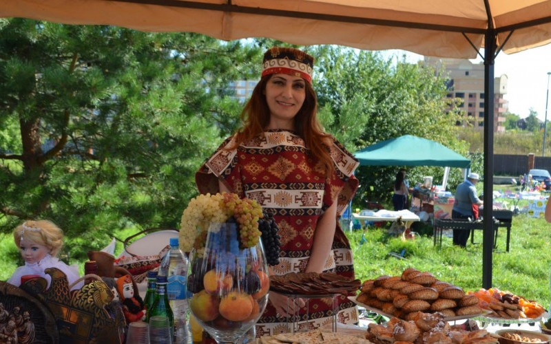 Весть.News: В Малоярославце вновь прошел фестиваль национальных культур «Россия - наш единый дом»