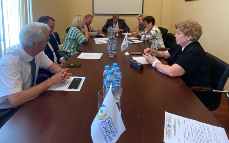 Генеральный секретарь провел совещание с главами Представительств Ассамблеи народов Евразии