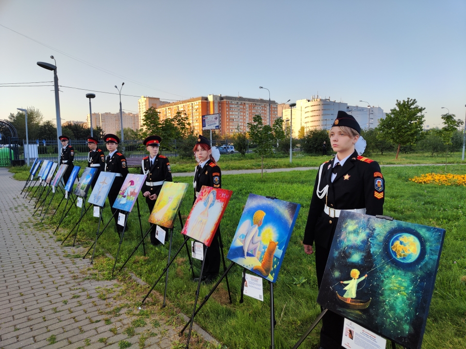 Постеры «Ангелы Мира» на акции в Москве