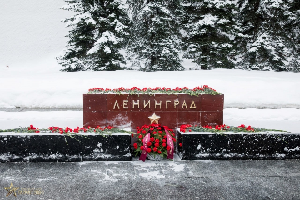 Юрий Паламарчук: Не дадим переписать историю, «подвиг Ленинграда - в памяти навек!»