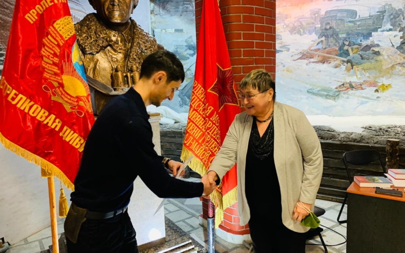 Член Ассамблеи Лайла Ахметова награждена медалью "Памяти героев Отечества"