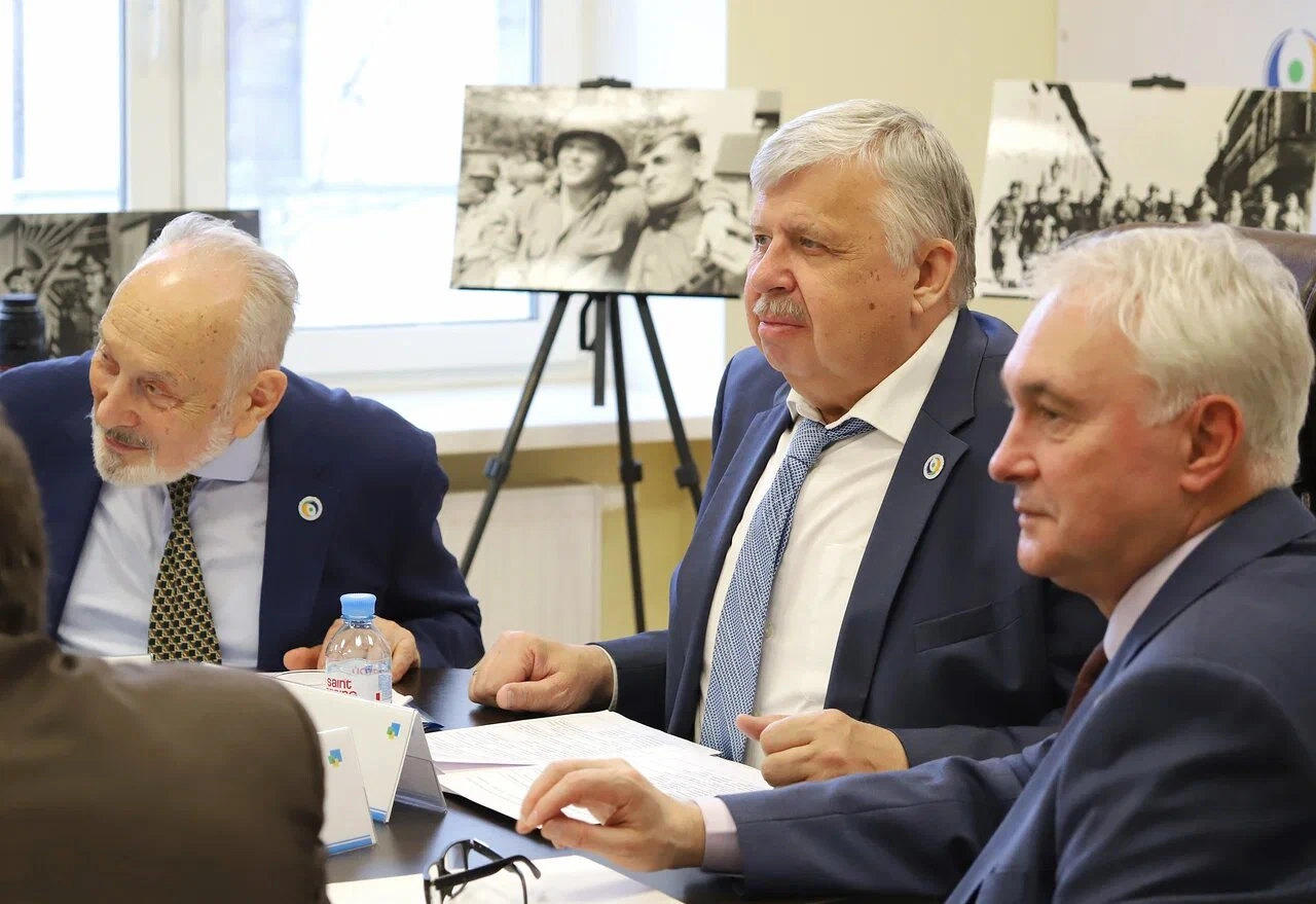 На Международном форуме «Дух Эльбы» принято решение о создании движения потомков участников встречи на Эльбе 