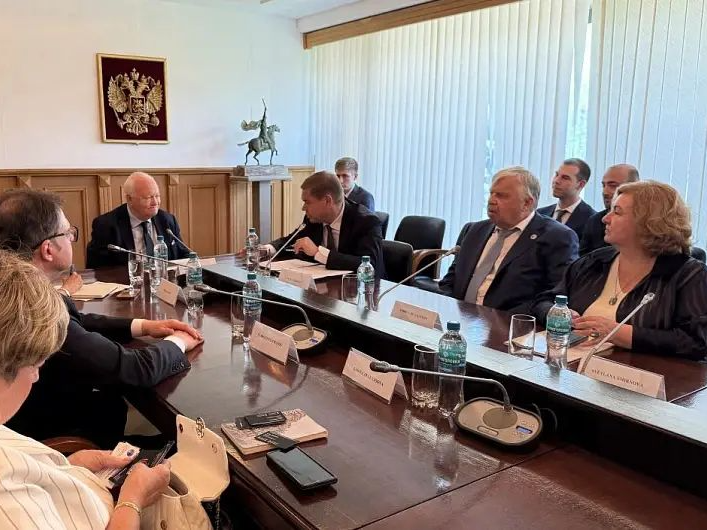 Делегация Ассамблеи Народов Мира приняла участие во встречах с Мигелем Анхелем Моратиносом в МГИМО
