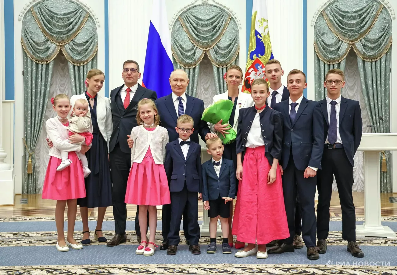 Эксперт Ассамблеи Народов Мира, отец 10 детей Фабрис Сорлин: «Большие семьи помогают укреплять традиционные ценности»