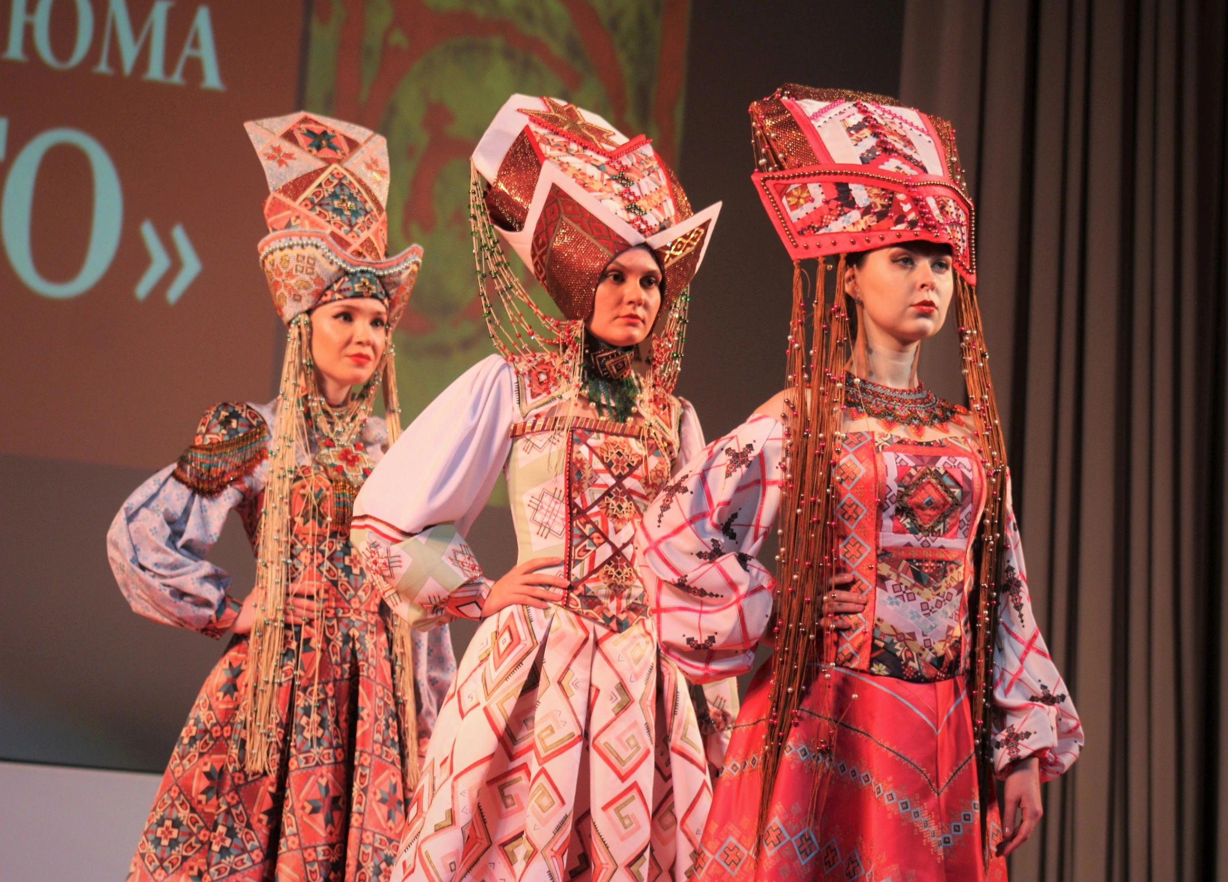 Гала-концерт лауреатов и победителей XXV Евразийского конкурса высокой моды национального костюма «Этно Эрато» пройдёт в театре «Русская песня»