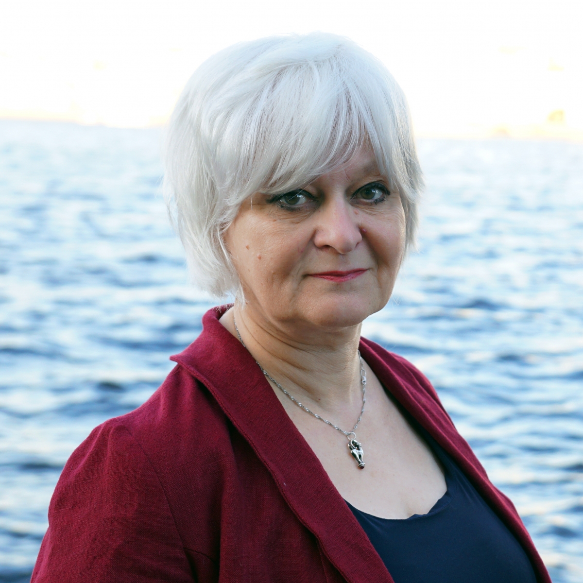 ЙОУТСЕН Надежда Львовна